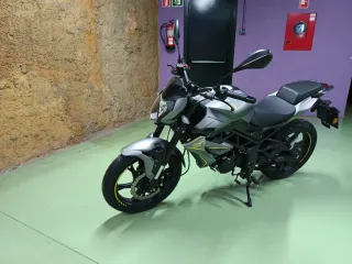 Moto Benelli BN 125