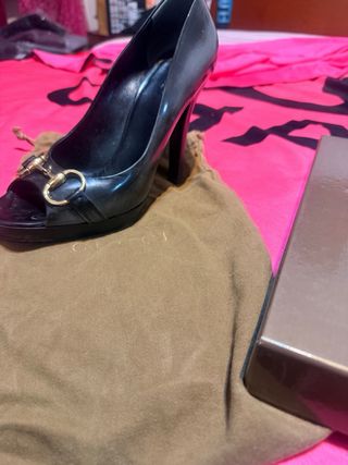 Décolleté Gucci spuntate con morsetto