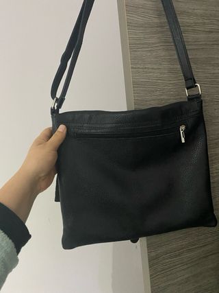 Bolso de piel negro