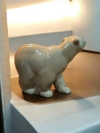 Orso Lladró in porcellana beige