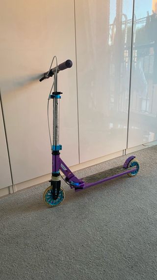 Patinete scooter Oxelo morado para niños