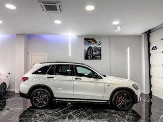 Mercedes-Benz GLC SUV 300DE AMG
