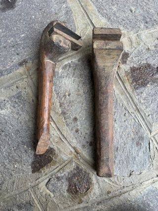 Antico raschietto da falegname in legno