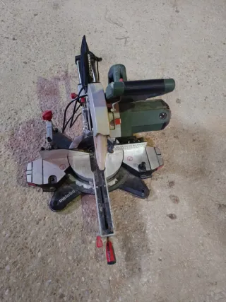 Ingletadora telescópica Metabo