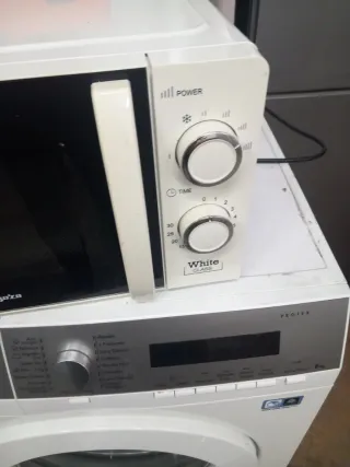 Microondas blanco marca White glass