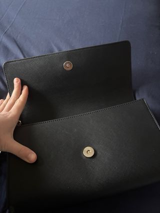 Bolso Valentino Negro Cadena Dorada