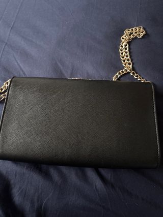 Bolso Valentino Negro Cadena Dorada