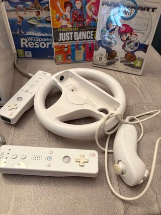 Nintendo Wii Console + Giochi e Accessori