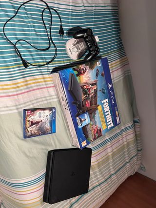 PS4 Slim Fortnite Edición + Assassin's Creed