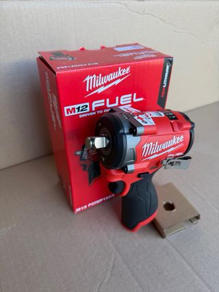 Avvitatore Milwaukee M12 FUEL