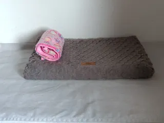 Cuccia e copertina per cani/gatti taglia S