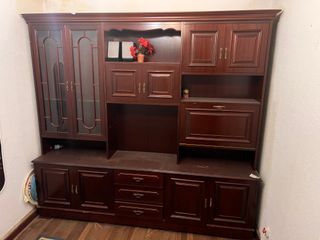 Mueble de salón antiguo de madera