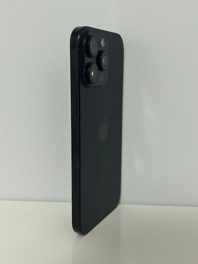 IMPOLUTO iPhone 16 Pro Max 256GB