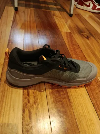 Zapatillas Quechua Gore-Tex Talla 43 Nuevas
