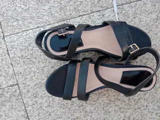 Sandalias tacón negras