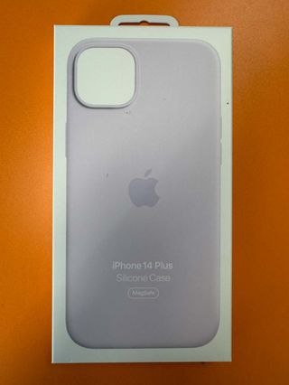 Cover iPhone 14 Plus in silicone lilla