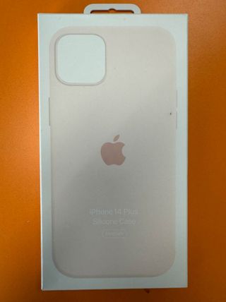 Cover iPhone 14 Plus in silicone rosa pastello