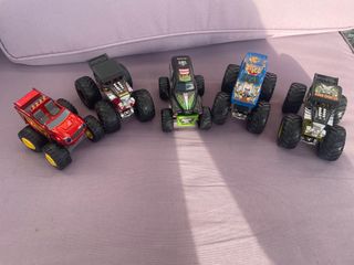5 Coches Monster Truck