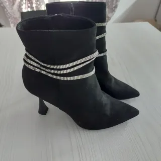 Tronchetto nero con strass