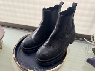 Botas Chelsea tacón negras