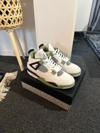 Jordan 4 Retro Seafoam Talla 38-44