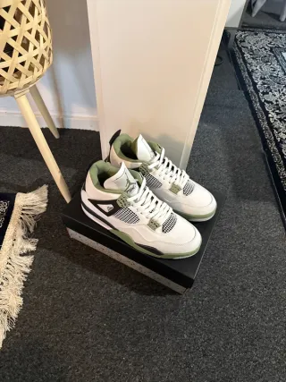 Jordan 4 Retro Seafoam Talla 38-44