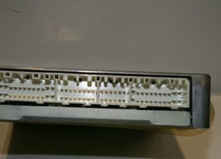 105762 8966152060 centralita motor toyota yaris