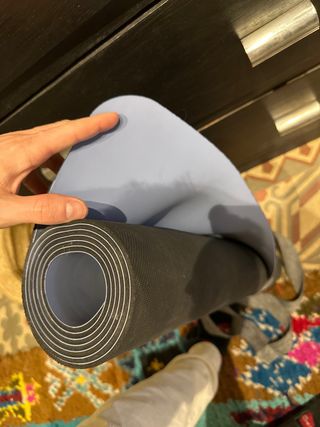 Esterilla de Yoga Negra con Correa