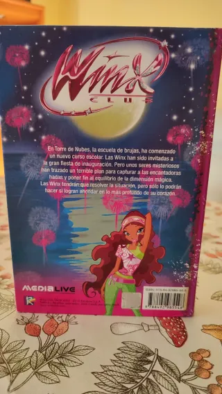 FLOR DE LUNA NOVELA WINX