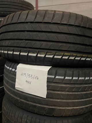 Neumático 215/55/17 94V