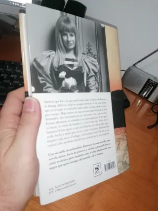 Libro: LA CRUZADA Florencia Canale