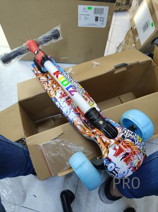 Triciclo Scooter con Ruedas Luminosas Kidiz