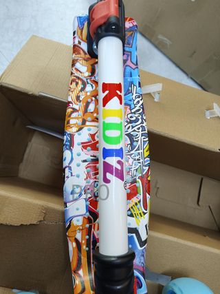 Triciclo Scooter con Ruedas Luminosas Kidiz