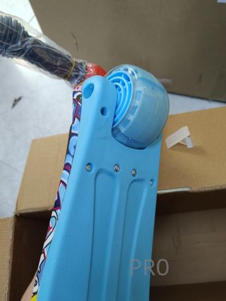 Triciclo Scooter con Ruedas Luminosas Kidiz