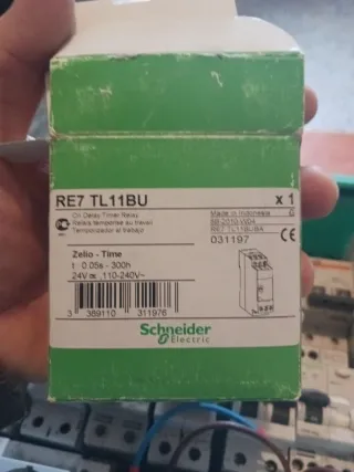 Relé de retardo Schneider RETTL