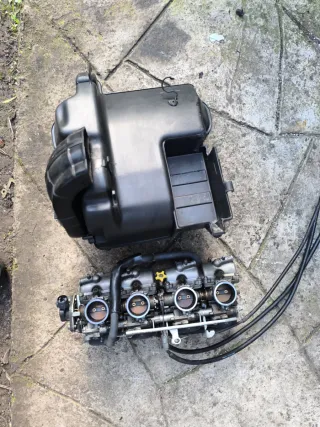 Batteria Carburatori Honda Hornet 600