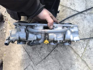 Batteria Carburatori Honda Hornet 600