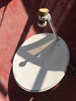 Antena Parabólica Blanca