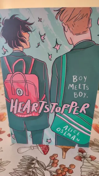 Heartstopper Volume One, International Edition