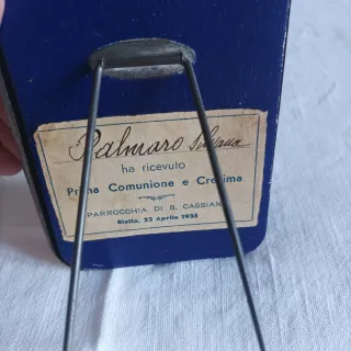 Cornice antica decorata