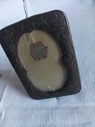 Cornice antica decorata