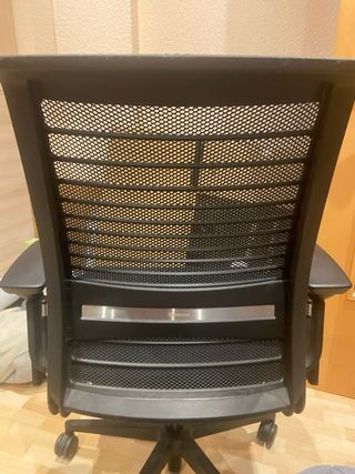 Silla de oficina Steelcase negra