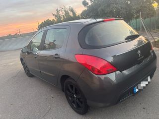 Peugeot 308 2012