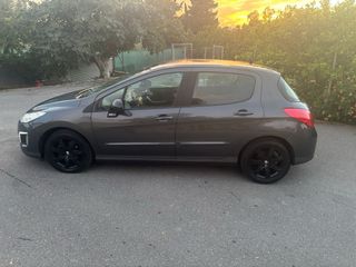 Peugeot 308 2012