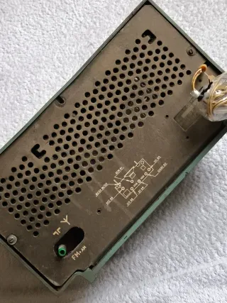 ANTIGUA RADIO "PHILIPS" DE VÁLVULAS AÑOS 1940-50