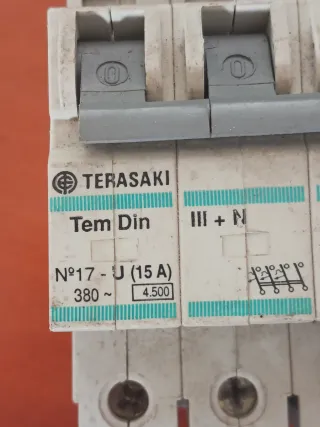 TERASAKI TEM DIN N 17U 15A Magnetotérmico 4 Polos