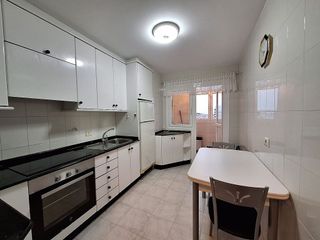 Piso en alquiler en Los Castros - Castrillón - Eiris en Coruña (A)
