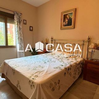 Piso en venta en Cruz Roja en Sevilla