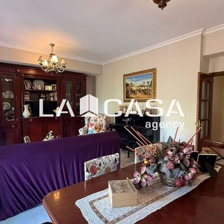 Piso en venta en Cruz Roja en Sevilla