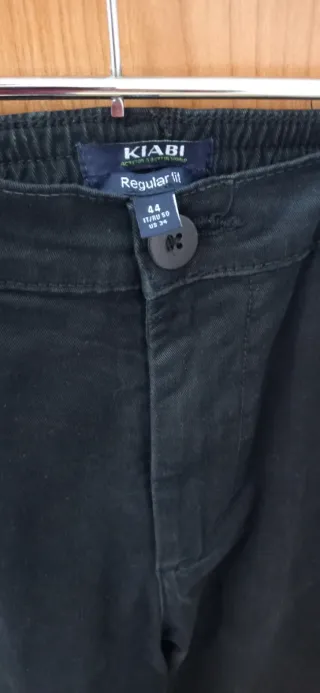 Pantalón cargo Pull&Bear negro talla 44